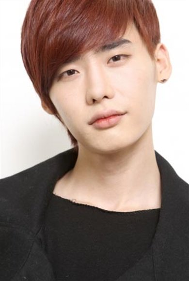Lee_Jong_Suk_actor.jpg