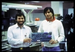Apple Computer 1976, hai nhà sáng lập  Steve Jobs và Steve Wozniak 