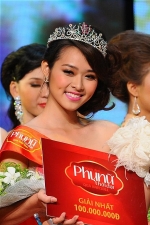 Ngôi vị cao nhất cuộc thi Hoa khôi phụ nữ thời đại đã thuộc về cô gái sinh năm 1993 Diệp Bảo Ngọc