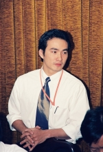 Chi Bảo tại cuộc họp trước Lễ trao Giải Mai Vàng năm 2001