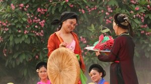 Danh hài Xuân Hinh có thể đóng vai nữ rất điệu nghệ