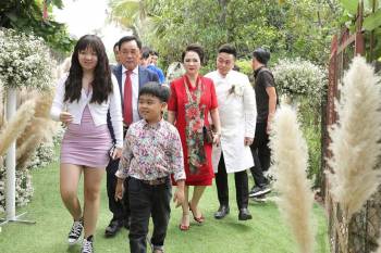 Gia đình Nguyễn Phương Hằng