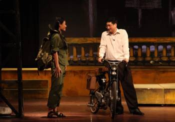 Vở diễn Ngôi nhà trong thành phố đã giúp Ngọc Quỳnh có được Huy chương Vàng sân khấu Thủ đô 2018